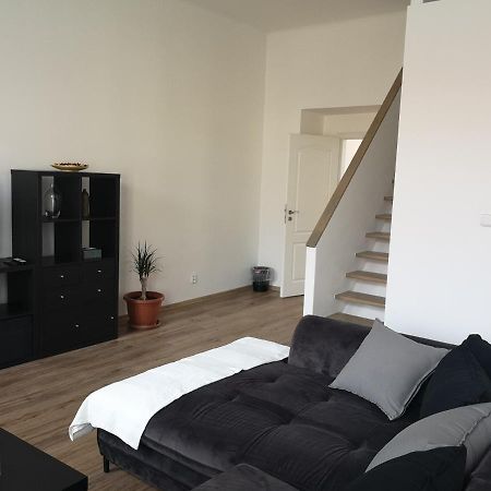 Fine Apartment In Centrum Of Slany With Aircondition Exteriör bild