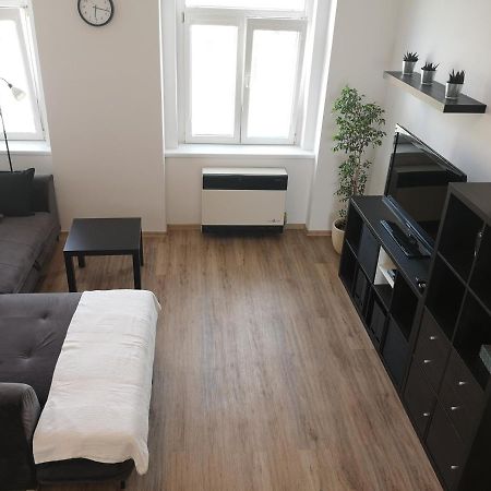Fine Apartment In Centrum Of Slany With Aircondition Exteriör bild