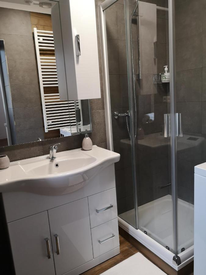 Fine Apartment In Centrum Of Slany With Aircondition Exteriör bild